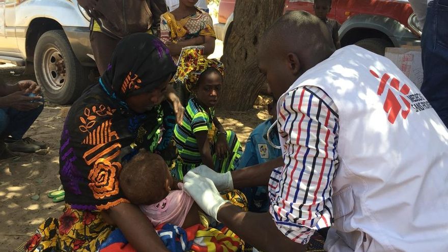 MSF proporciona atención y asesoramiento psicosocial tras la masacre en la aldea de Ogossagou (Malí), en 2019