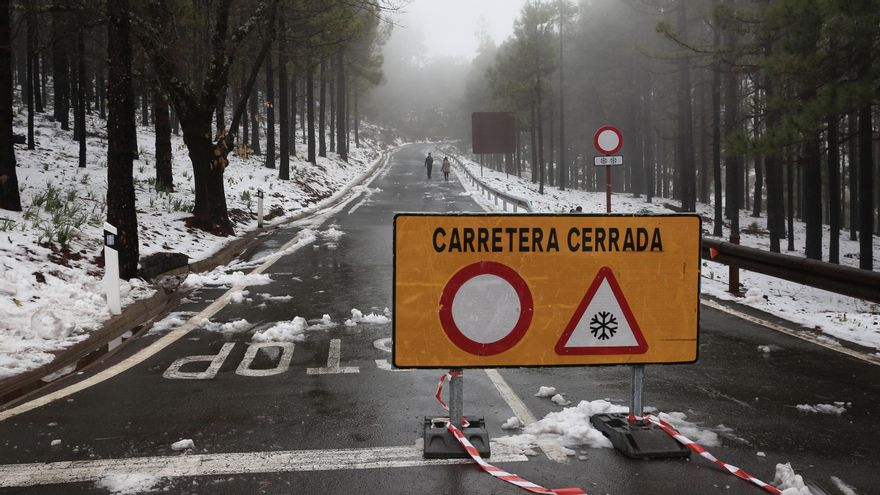 Varias carreteras tuvieron que cerrarse al tráfico por el temporal