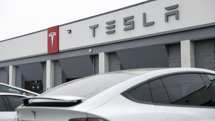 Tesla cede el título de mayor fabricante de eléctricos del mundo en favor de la china BYD