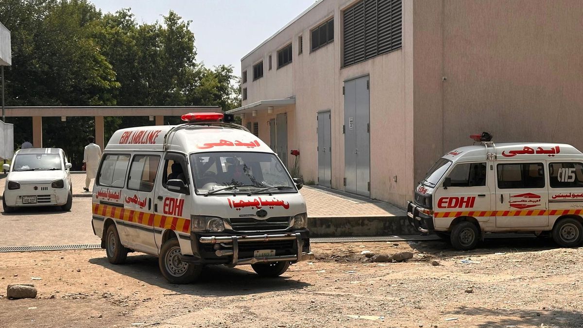 Mueren al menos 14 recién nacidos en el incendio de un hospital de Pakistán