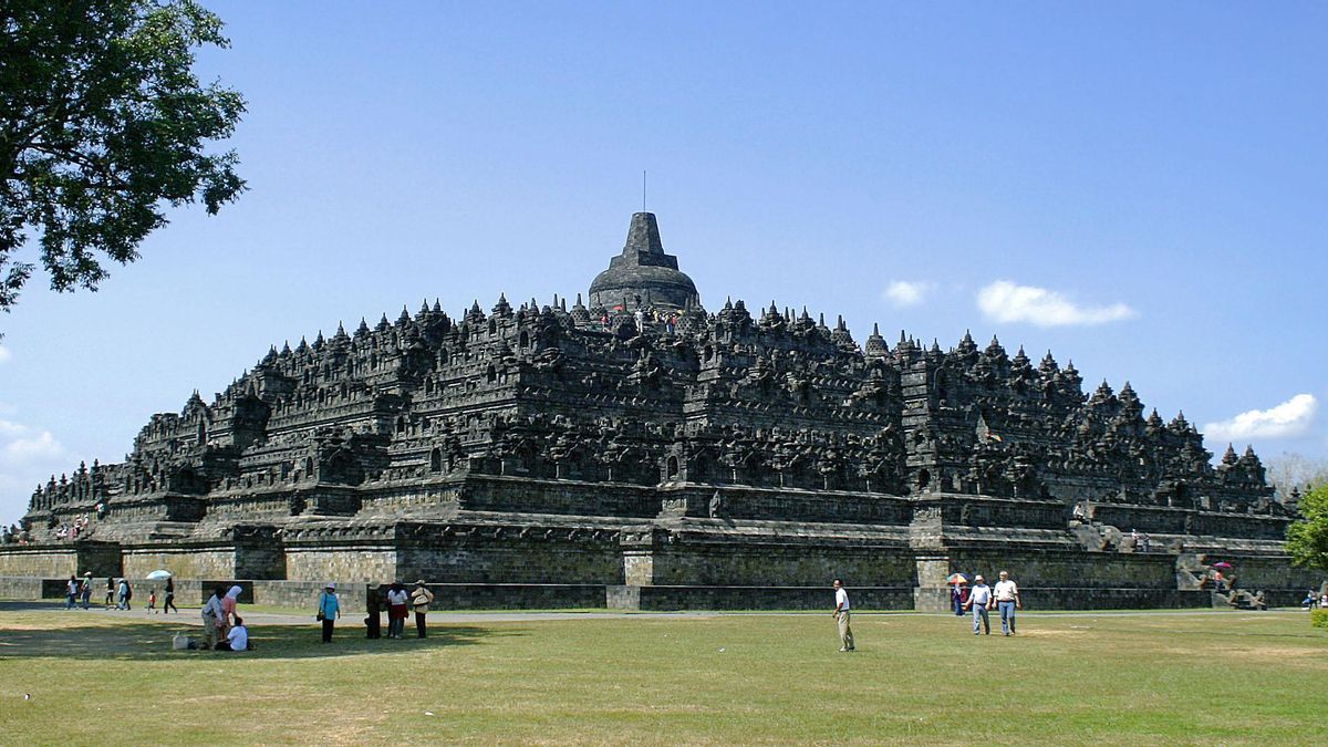 Borobudur es el templo budista más grande del mundo