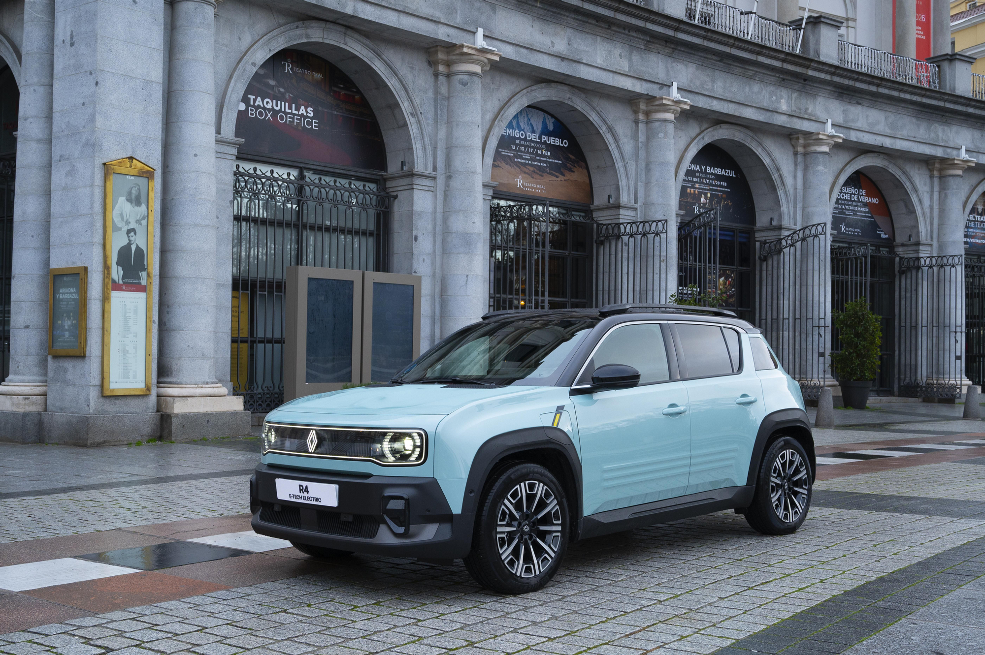 El modelo está salpicado de detalles que recuerdan al 'cuatro latas'.