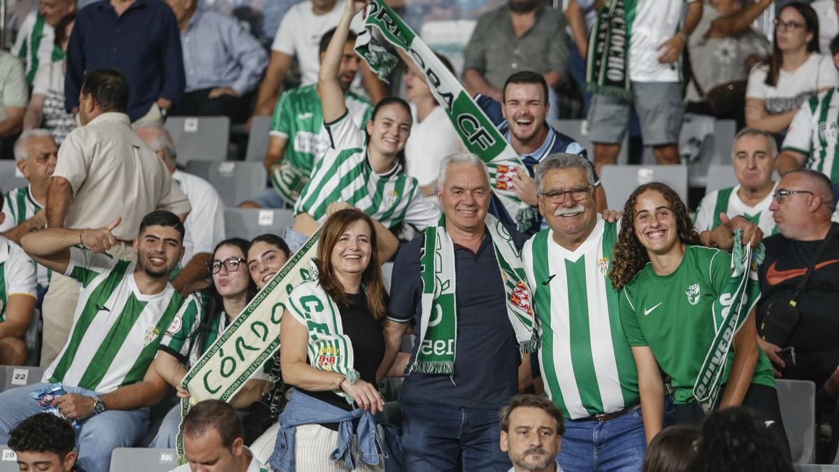 Grada Blanquiverde del Córdoba CF - CD Tenerife