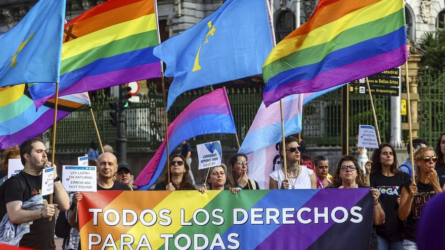 La ley LGTBI de Asturias sale adelante con el apoyo del PP y la única oposición de Vox