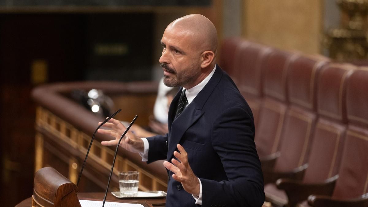 La Audiencia de Madrid dice que la pareja del presidente siempre es “un funcionario experto en protocolo”, pero tampoco lo era Jaime de los Santos