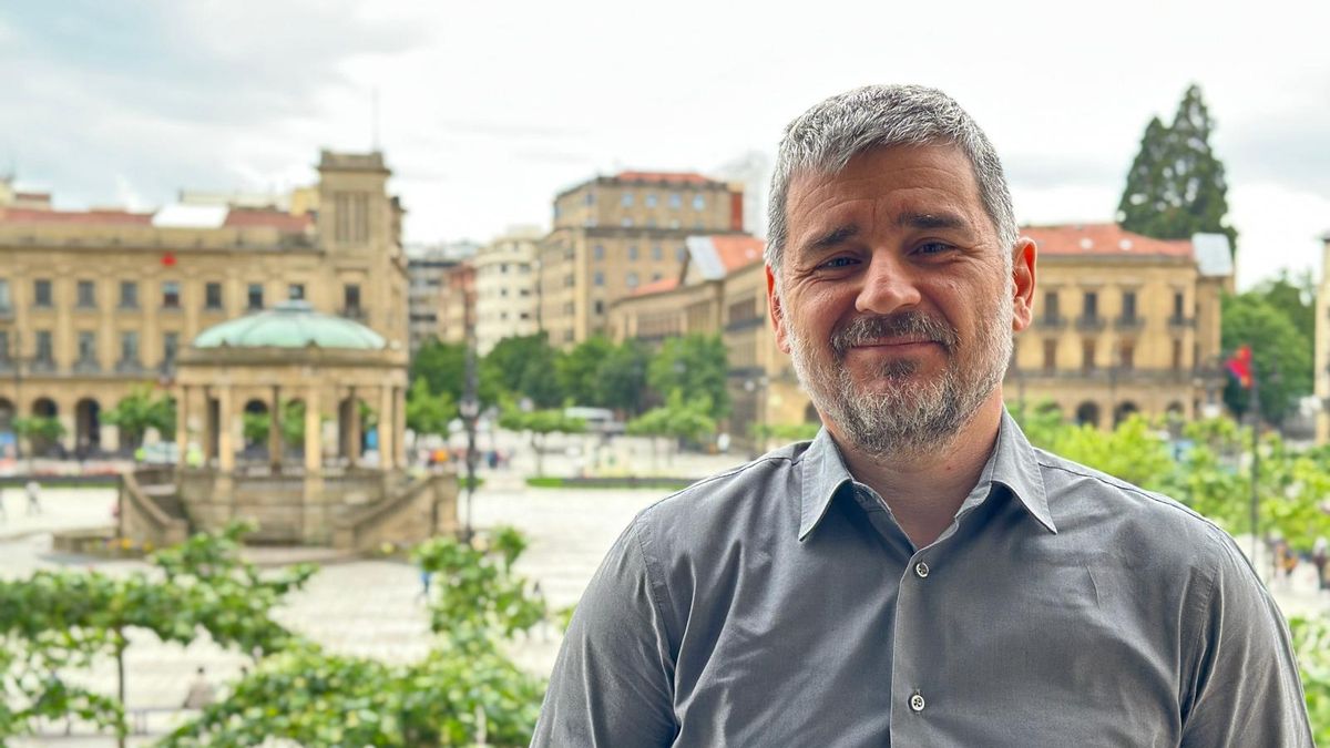 Natxo López, guionista y escritor: "El fin de ETA es la mejor noticia en este país desde el fin de la dictadura"