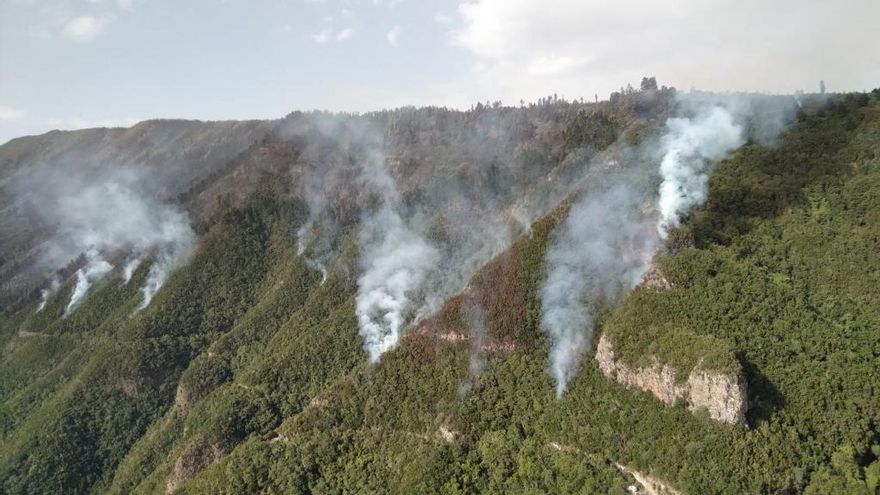 Calor y muy baja humedad: Tenerife se enfrenta a "uno de los peores" días desde que se inició el incendio forestal