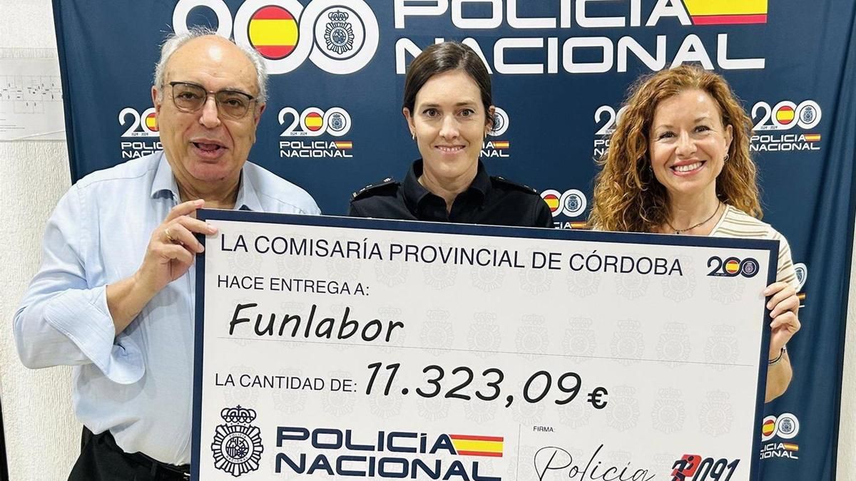 La Policía Nacional entrega más de 11.000 euros a Funlabor recaudados en la II Carrera Solidaria Ruta 091