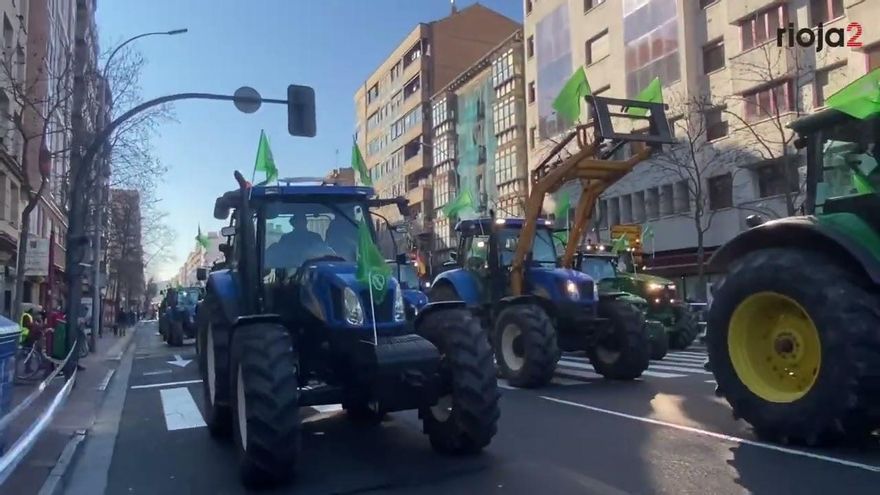 El campo riojano toma Logroño: más de 2000 personas y 250 tractores defienden un sector "al límite"