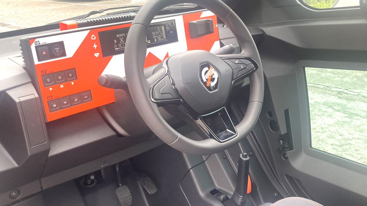 El sencillo salpicadero del Mobilize Duo.