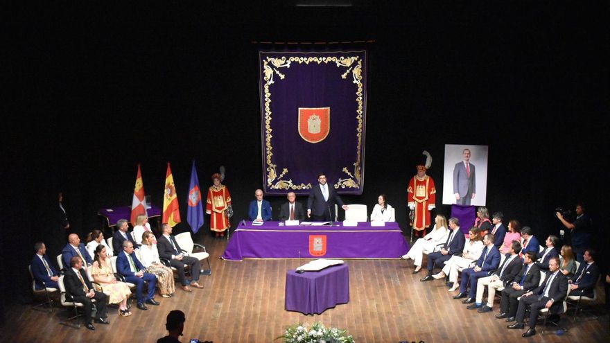 Acto de constitución del Ayuntamiento de Ávila