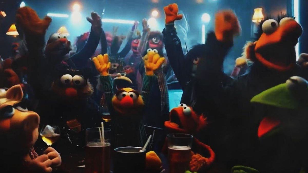 Un fotograma del fiestón de los Teleñecos.