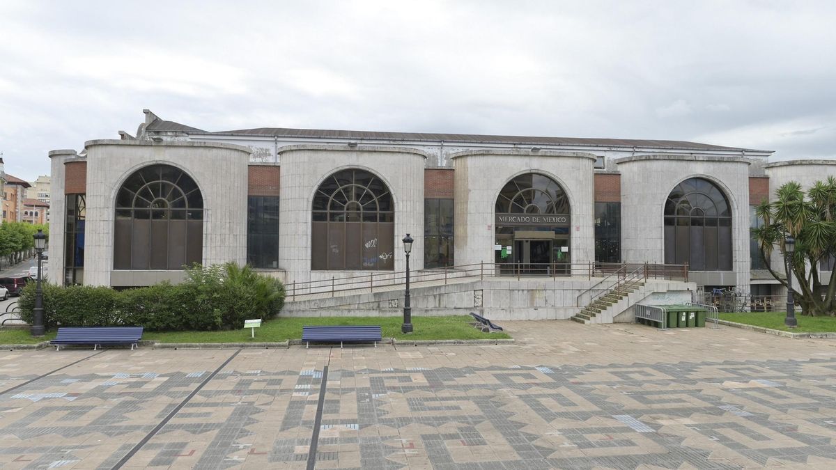 Exterior del Mercado de México, en Santander.