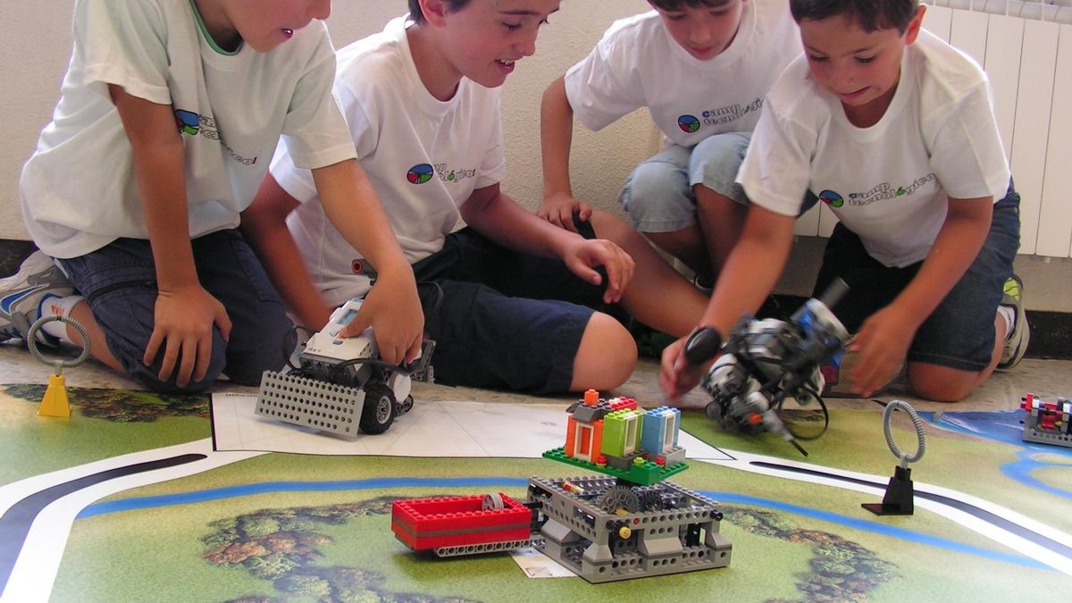 Más de 1.500 niños y adolescentes participan en la tercera edición de los Camptecnológicos, iniciativa surgida en Bilbao