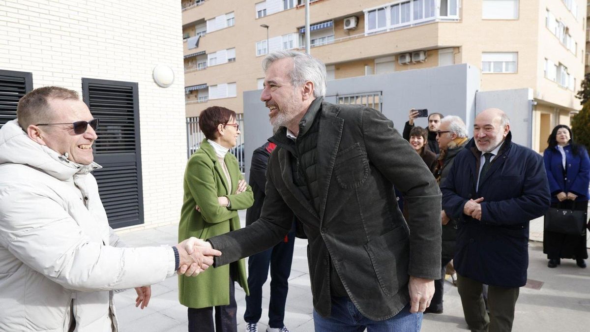 Azcón anuncia la instalación de una fábrica de chips en Zaragoza, pero la empresa no lo confirma