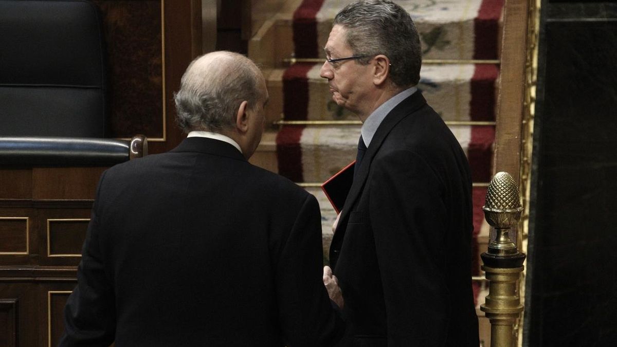 Gallardón junto a Jorge Fernández Díaz en el Congreso