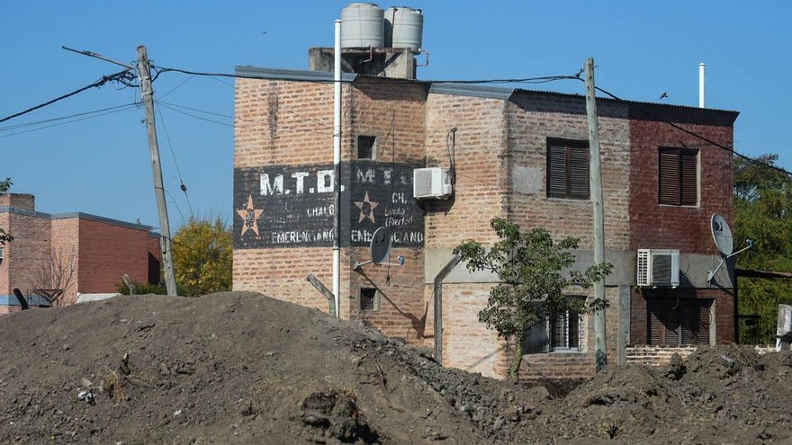 Hallan restos de una mochila quemada, teléfonos y cuchillas en la casa de los Sena