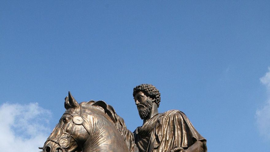 Un tesoro romano bajo tierra durante siglos sale a la luz con cientos de monedas de Marco Aurelio