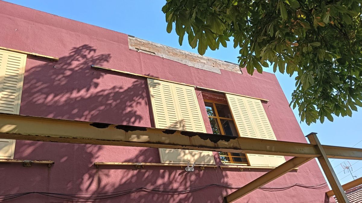Estado de la fachada de la escuela infantil Ori Ori, en San Blas