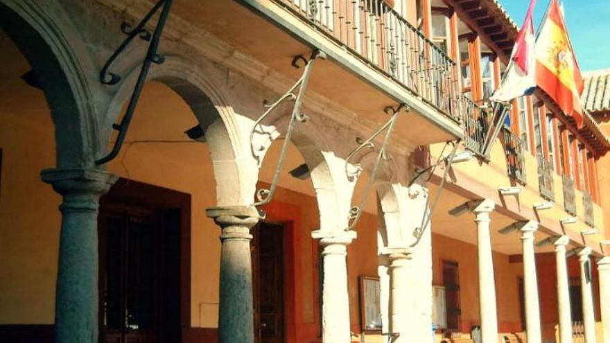 La Solana justifica en la ordenanza ceder un local municipal para presentar un libro sobre un bar franquista: “No censuramos”