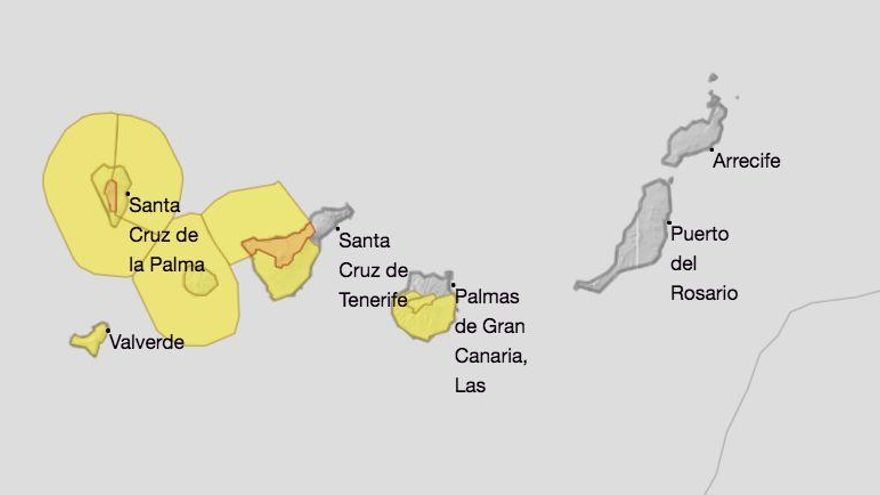 Mapa de la Aemet de los  avisos de riesgo por lluvias, viento y fenómenos costeros para este lunes, 4 de enero..