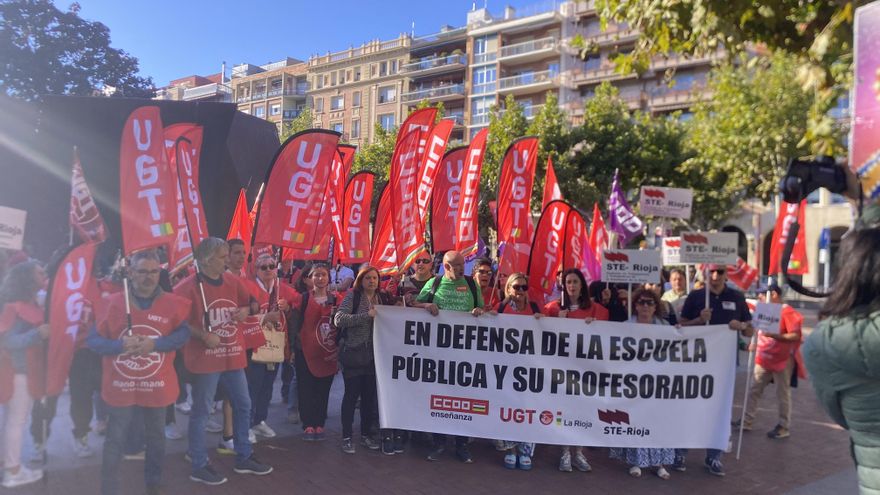 La escuela pública sale a la calle y no descartan la huelga: "Como el consejero no trabaja, debe dejar hueco para quien sepa hacerlo mejor"