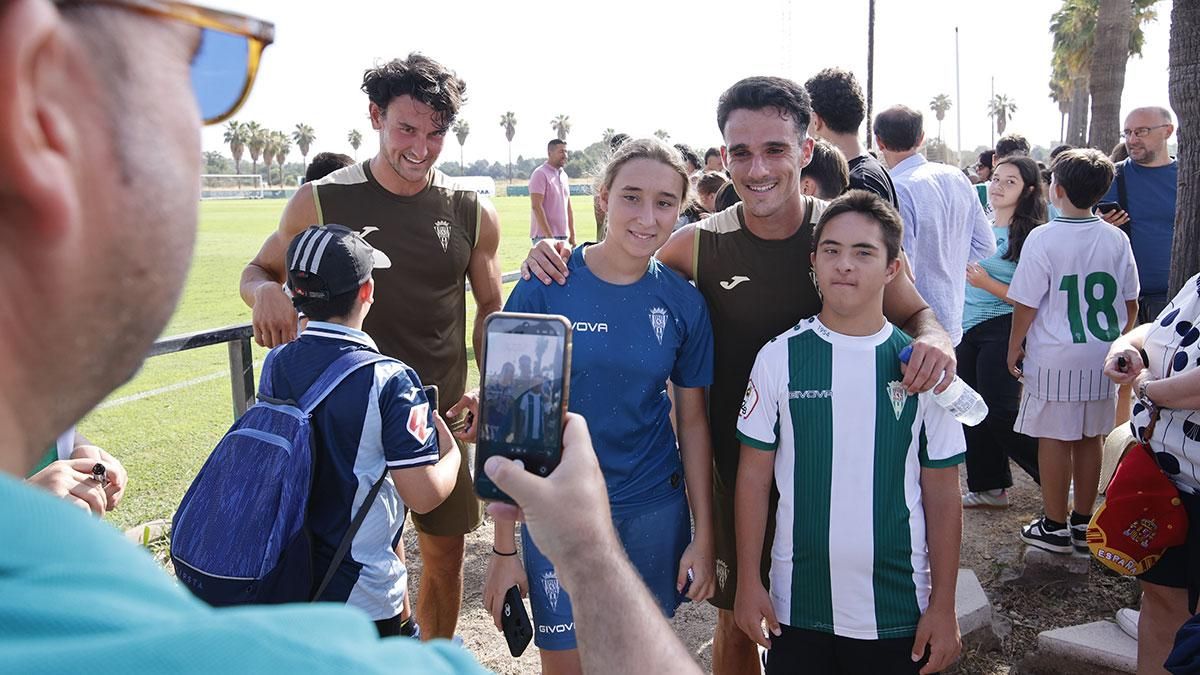 Entrenamiento de pretemporada del Córdoba CF a puerta abierta