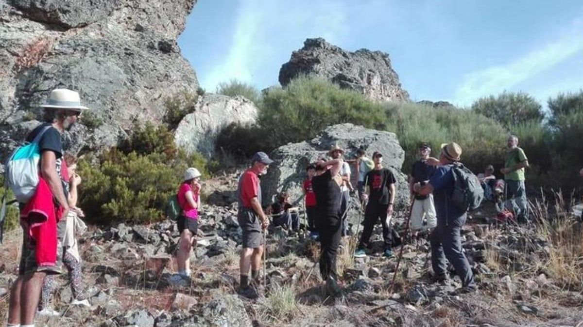 Imagen de archivo de la visita a trincheras de la Guerra Civil en León.