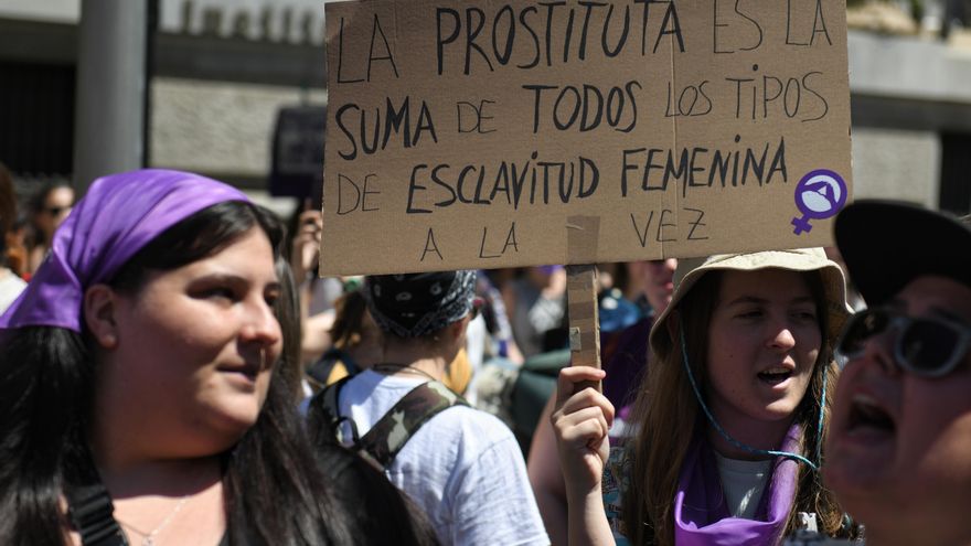 Hombres contra la prostitución: "El 'no' no puede convertirse en 'sí' con un billete sobre la mesa"