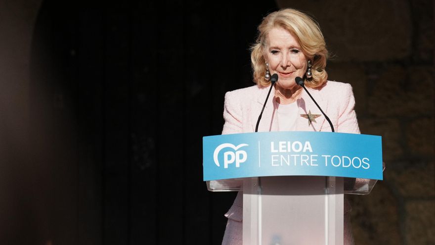 Archivo - La expresidenta de la Comunidad de Madrid, Esperanza Aguirre, durante un acto de campaña electoral