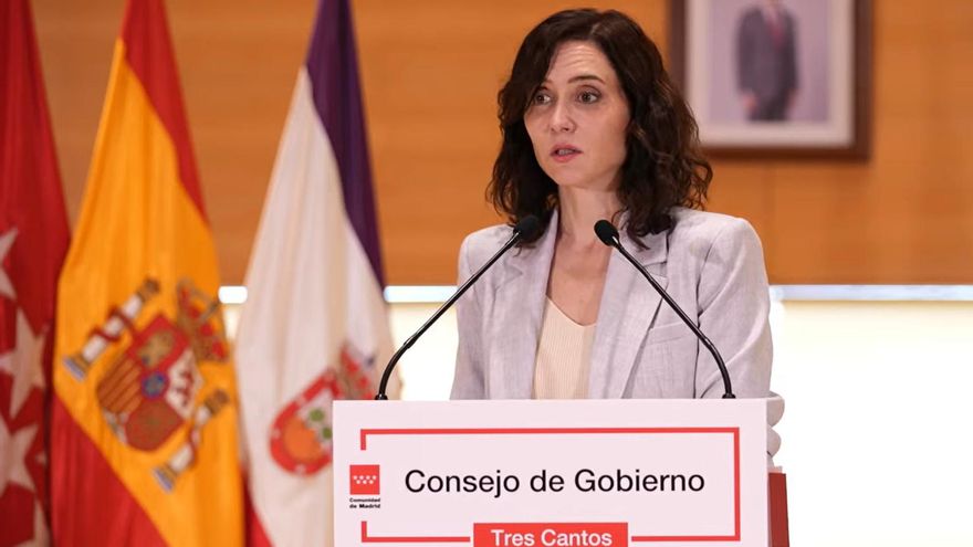 Ayuso arremete contra el Gobierno por las palabras del rey: "Dejen de retorcer el pasado con las gafas populistas del presente"