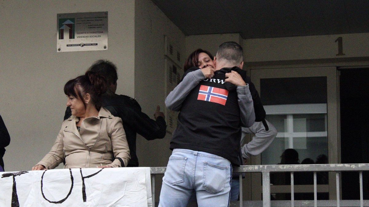 Paralizado el desalojo de una mujer víctima de violencia de género y sus dos hijos mayores de edad en Elorrio
