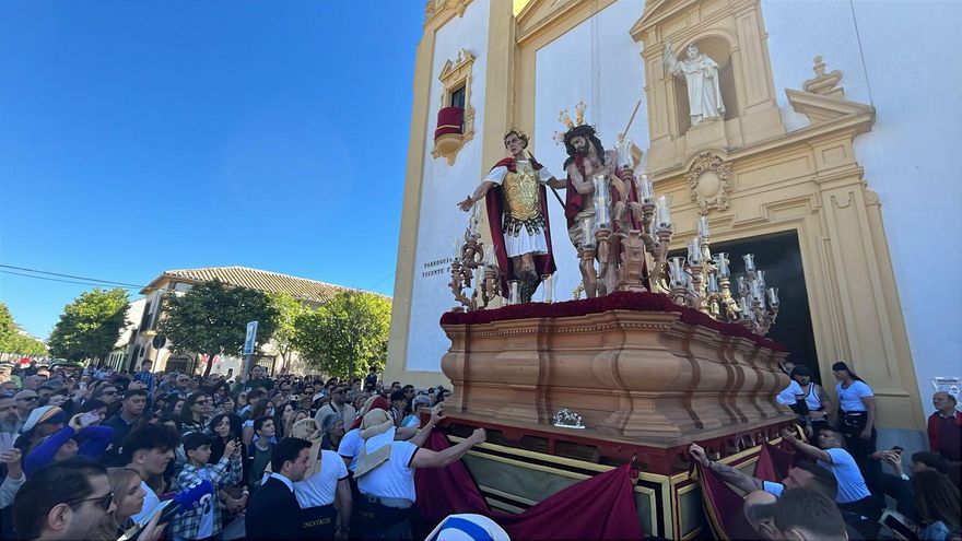 Salida procesional de la hermandad Presentación al Pueblo