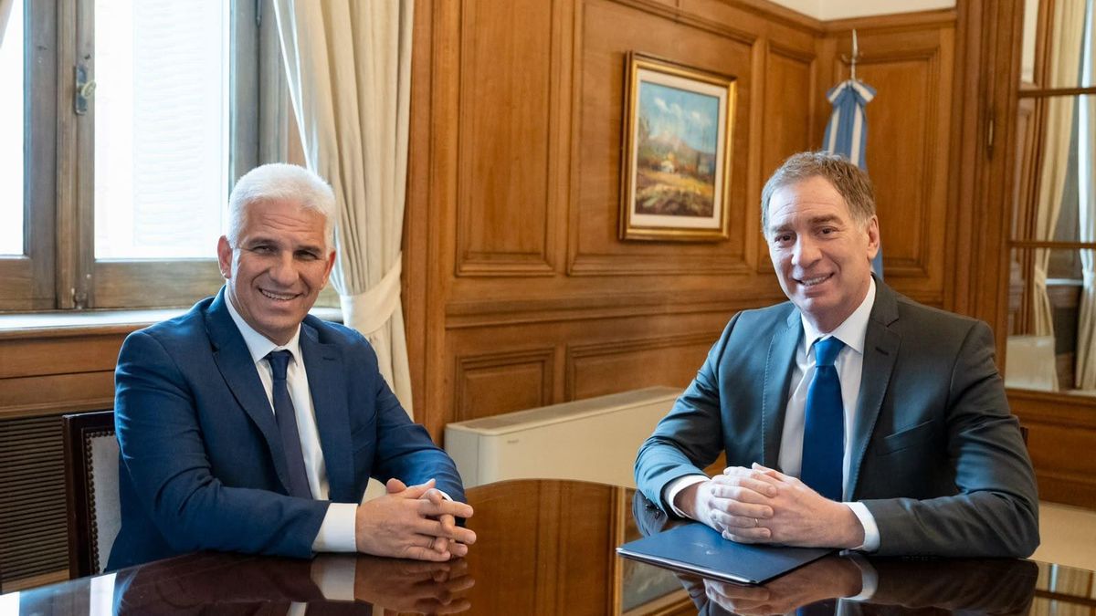 Diego Santilli y el gobernador de San Luis, Claudio Poggi.