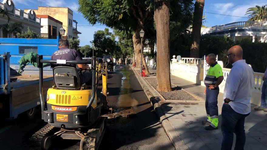 Un corte de agua por una avería afecta a miles de vecinos de Los Llanos