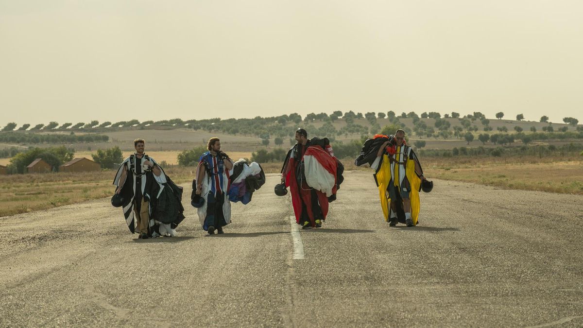 La historia trágica real detrás de ‘La Fiera’, la película con Carlos Cuevas, Miguel Bernardeau y Miguel Ángel Silvestre