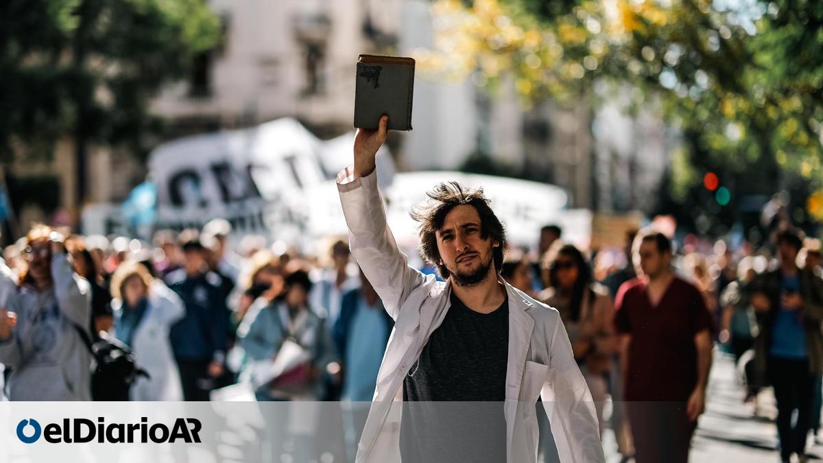 Las universidades nacionales comienzan un paro de 48 horas en reclamo ...