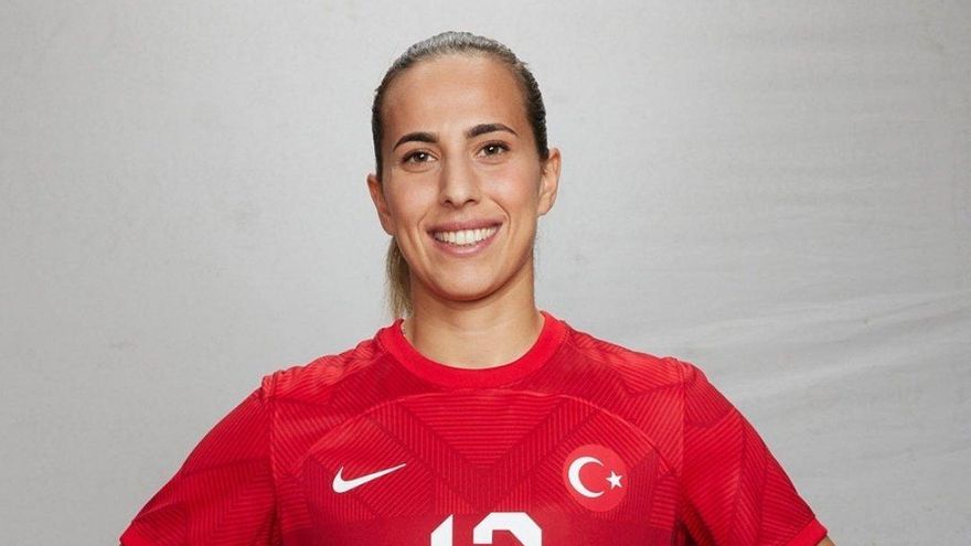 El Costa Adeje refuerza su ataque con Birgül Sadikoglu