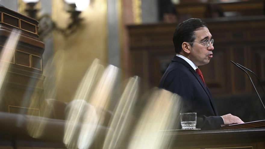 El ministro José Manuel Albares comparece en el Congreso de los Diputados, este jueves.