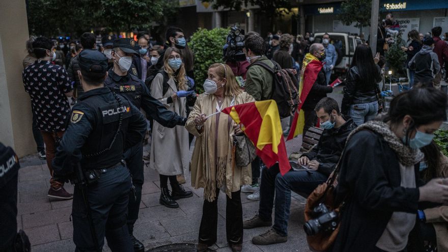 Protesta en el barrio de Salamanca contra el Gobierno y el confinamiento.