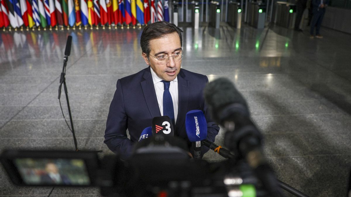 El Gobierno defiende los "medios pacíficos" para la "crisis en Venezuela" en plena escalada militar de Trump