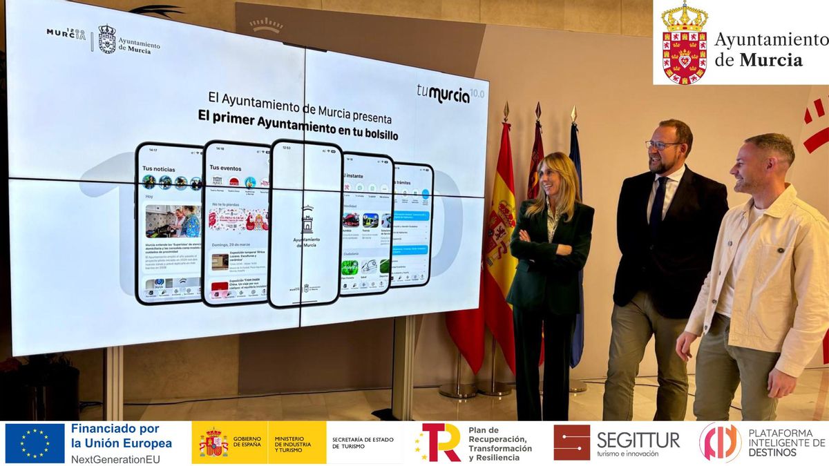José Guillén, concejal de Desarrollo Urbano y Ciudad Inteligente, durante la presentación de la aplicación