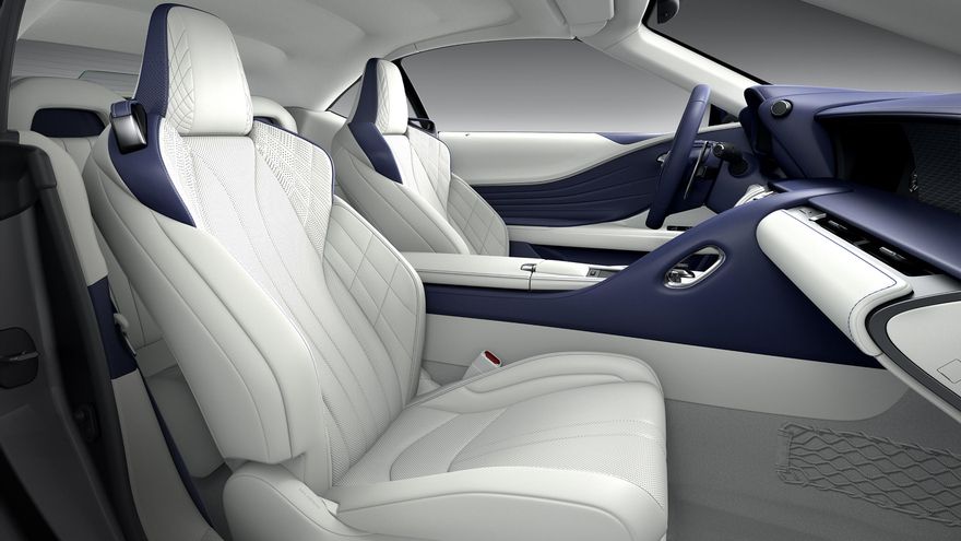 Interior de la versión Bespoke del Lexus LC Cabrio.