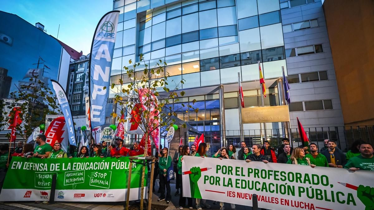 Los sindicatos mantienen la huelga de actividades extraescolares hasta que lleguen a un acuerdo con Educación