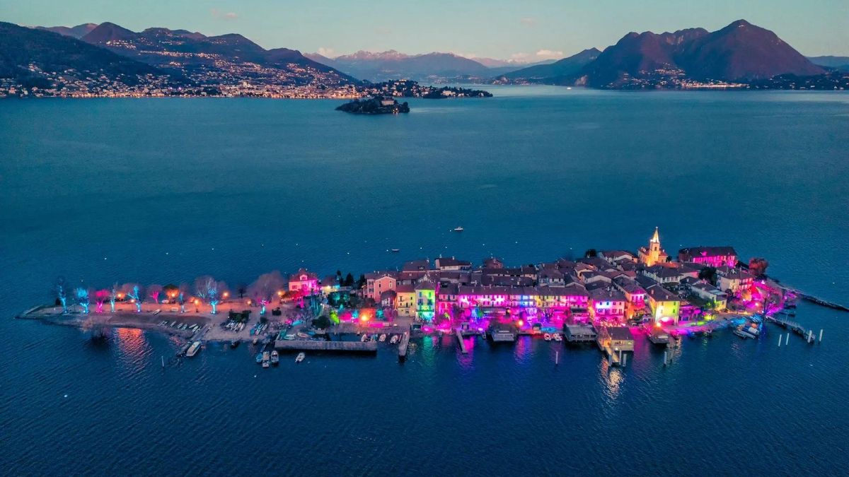 La isla de Italia que en Navidad se convierte en un festival de luces