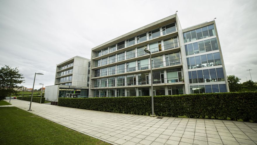 Archivo - El Gobierno ejecuta la opción de compra del edificio de APIA en el PCTCAN por más de 8,4 millones