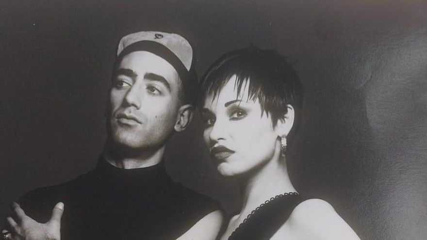 Amor, techno y house en el Berlín reunificado: la historia de la mujer a la sombra de Gabi Delgado