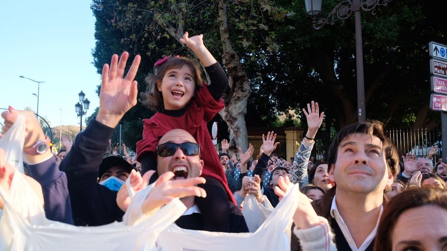 Los padres no se quedan atrás a la hora de pedir caramelos