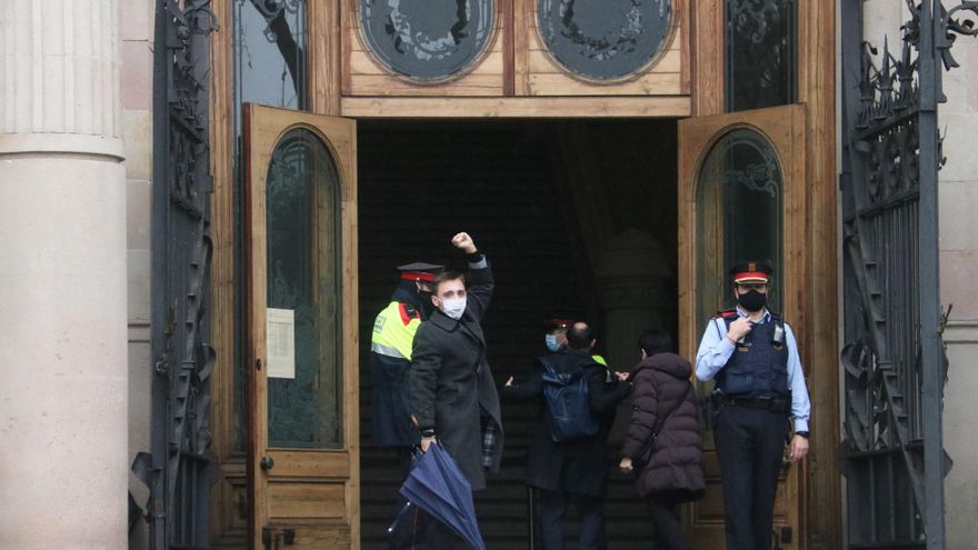 Vivet, a su entrada en la Audiencia de Barcelona