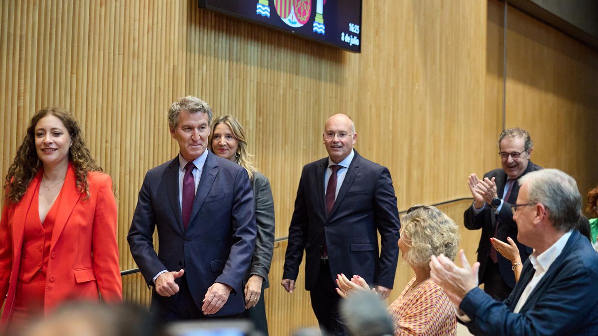(I-D) La portavoz del PP en el Congreso, Ester Muñoz; el presidente del PP, Alberto Núñez Feijóo; la portavoz del PP en el Senado, Alicia García, y el secretario general del PP, Miguel Tellado, durante la reunión plenaria de los grupos parlamentarios del